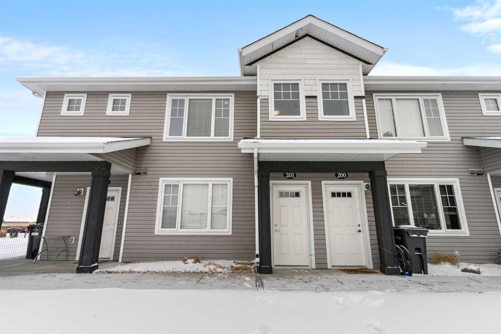 Picture of 201, 45 Reid Court , Sylvan Lake Real Estate Listing