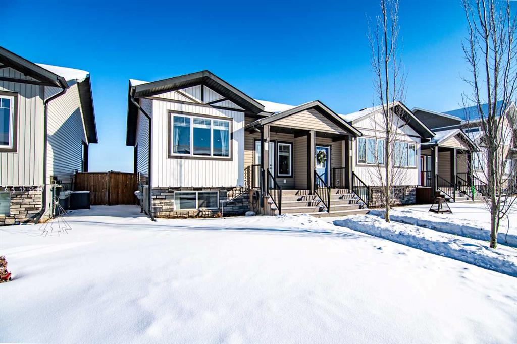 Picture of 366 Spruce Street , Rural Red Deer County Real Estate Listing