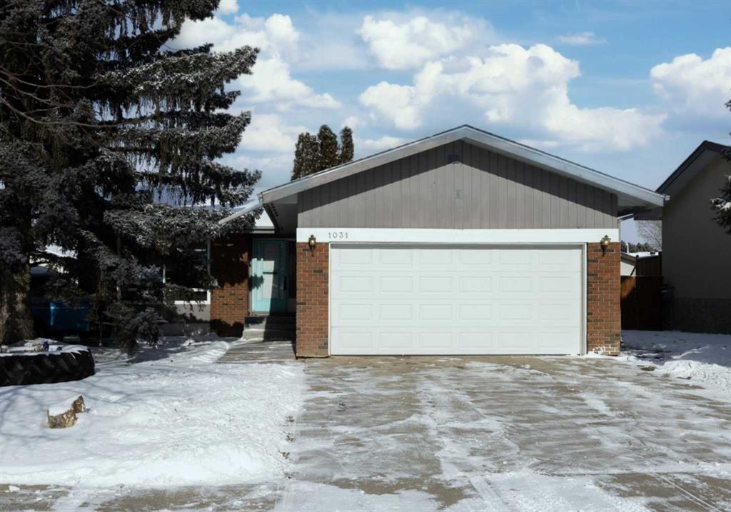 Picture of 1031 Lakemount Boulevard S, Lethbridge Real Estate Listing