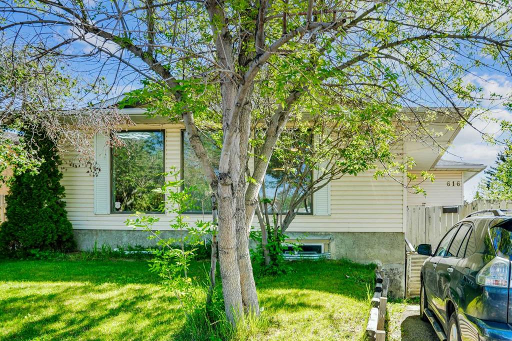 Picture of 616 Whitehorn Way NE, Calgary Real Estate Listing