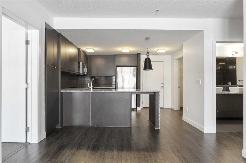 Picture of 117, 15 Aspenmont Heights SW, Calgary Real Estate Listing