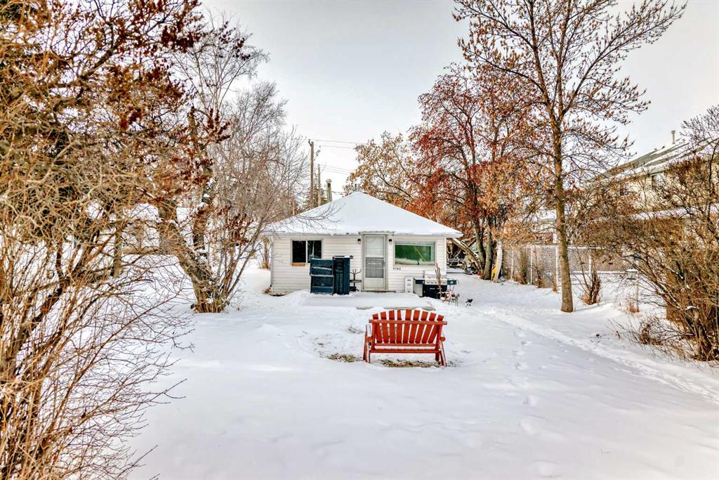 Picture of 4740 50 Street , Sylvan Lake Real Estate Listing