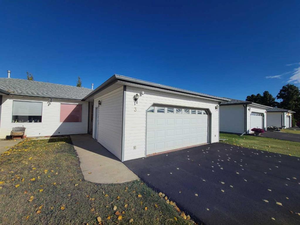 Picture of 3, 4701 51 Street , Grimshaw Real Estate Listing