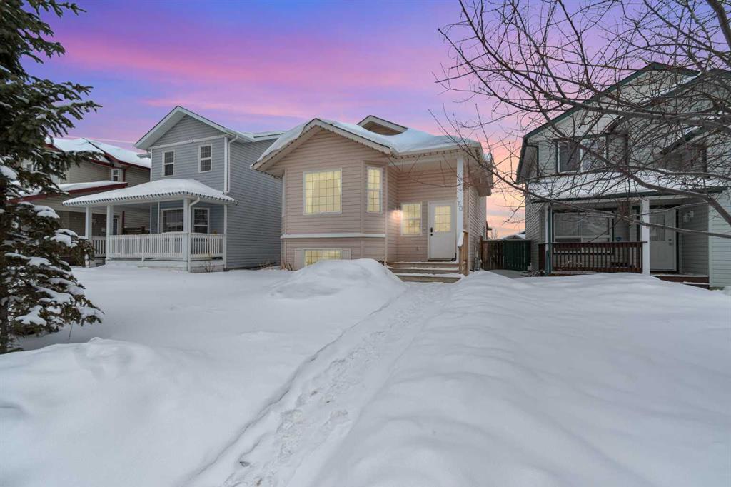 Picture of 160 Archibald Close , Fort McMurray Real Estate Listing