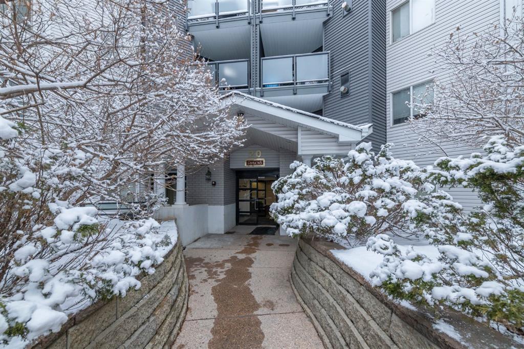 Picture of 414, 20 Sierra Morena Mews SW, Calgary Real Estate Listing