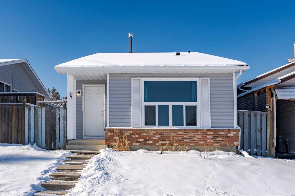 Picture of 67 Sandstone Drive NW, Calgary Real Estate Listing