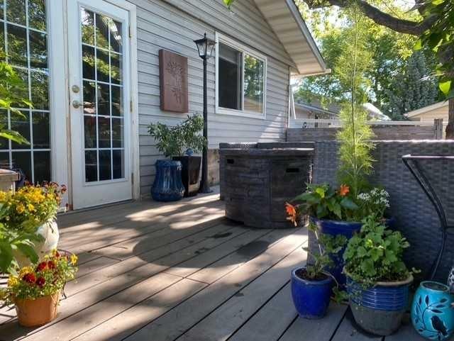 Picture of 867 Lysander Drive SE, Calgary Real Estate Listing