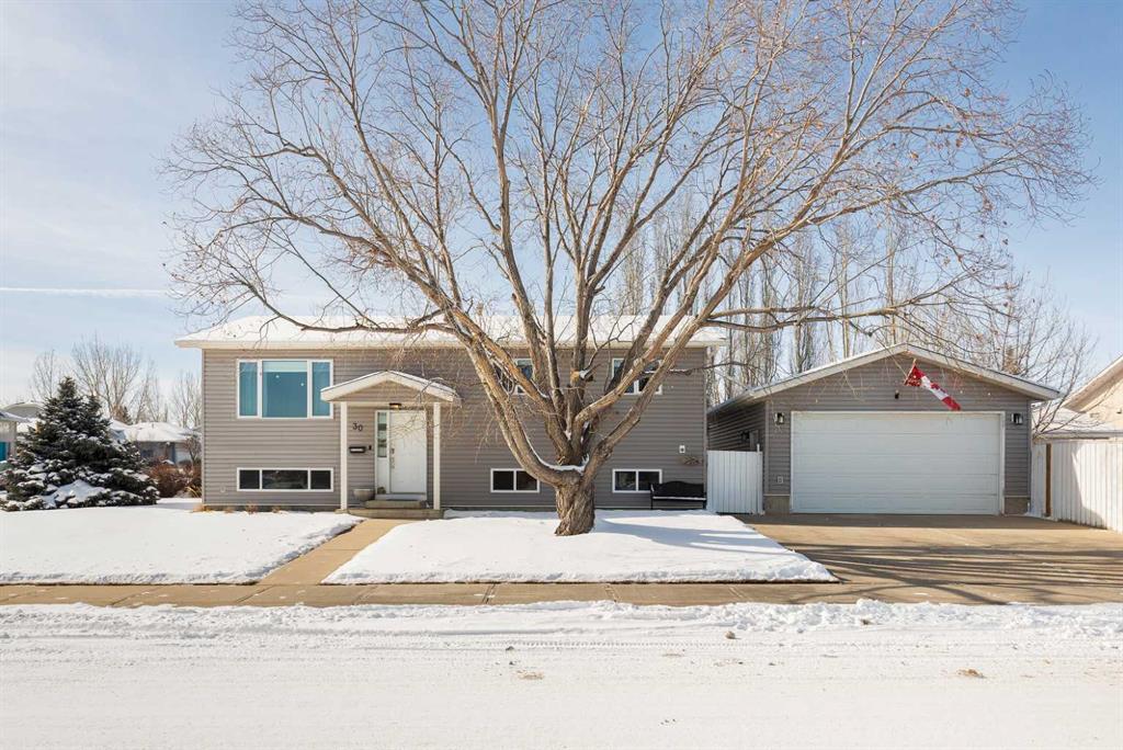 Picture of 30 Mt Blakiston Road W, Lethbridge Real Estate Listing