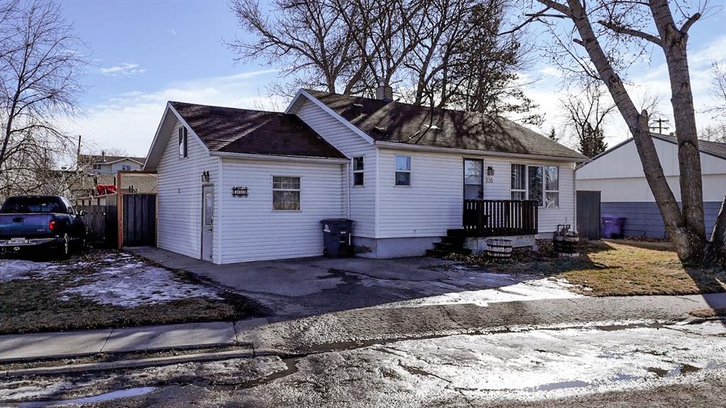 Picture of 335 51 Avenue W, Claresholm Real Estate Listing