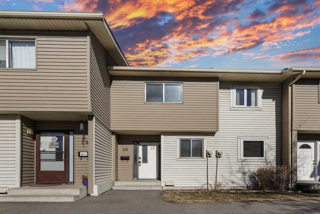 Picture of 25, 2519 38 Street NE, Calgary Real Estate Listing