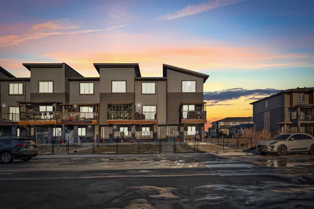 Picture of 18 Skyview Close NE, Calgary Real Estate Listing