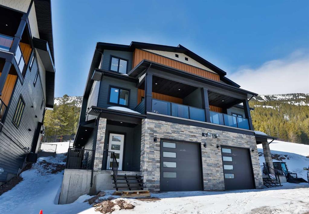 Picture of 433 Starlight Way , Rural Pincher Creek No. 9, M.D. of Real Estate Listing