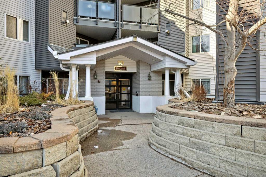 Picture of 210, 10 Sierra Morena Mews SW, Calgary Real Estate Listing