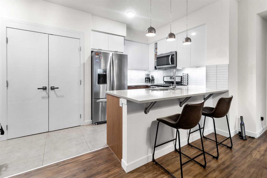 Picture of 105, 120 18 Avenue SW, Calgary Real Estate Listing
