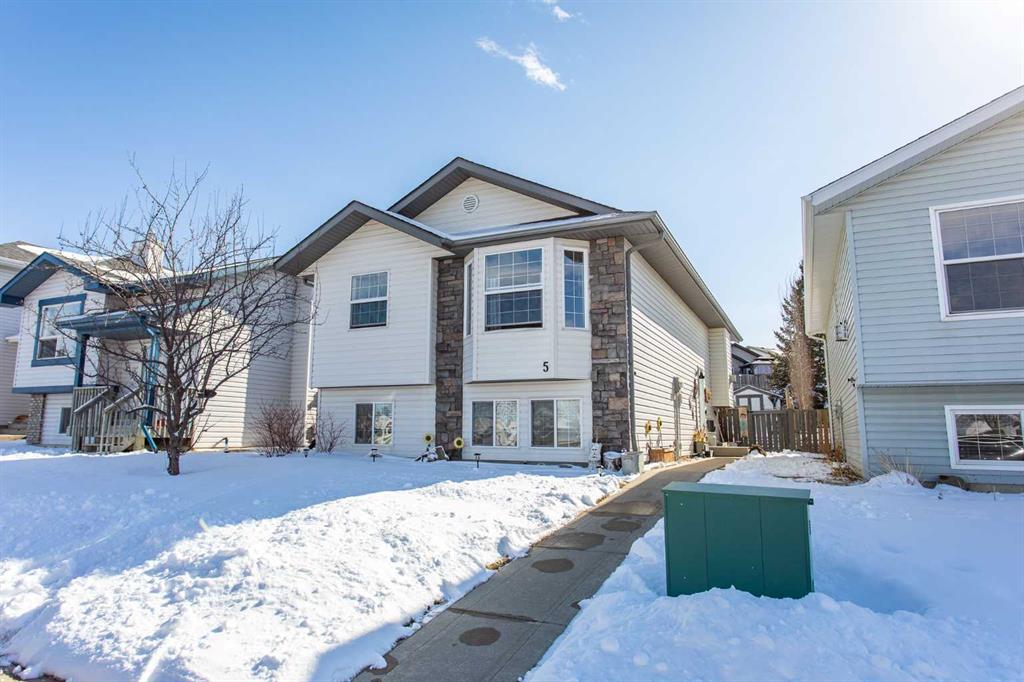 Picture of 5 Fenwood Close , Sylvan Lake Real Estate Listing