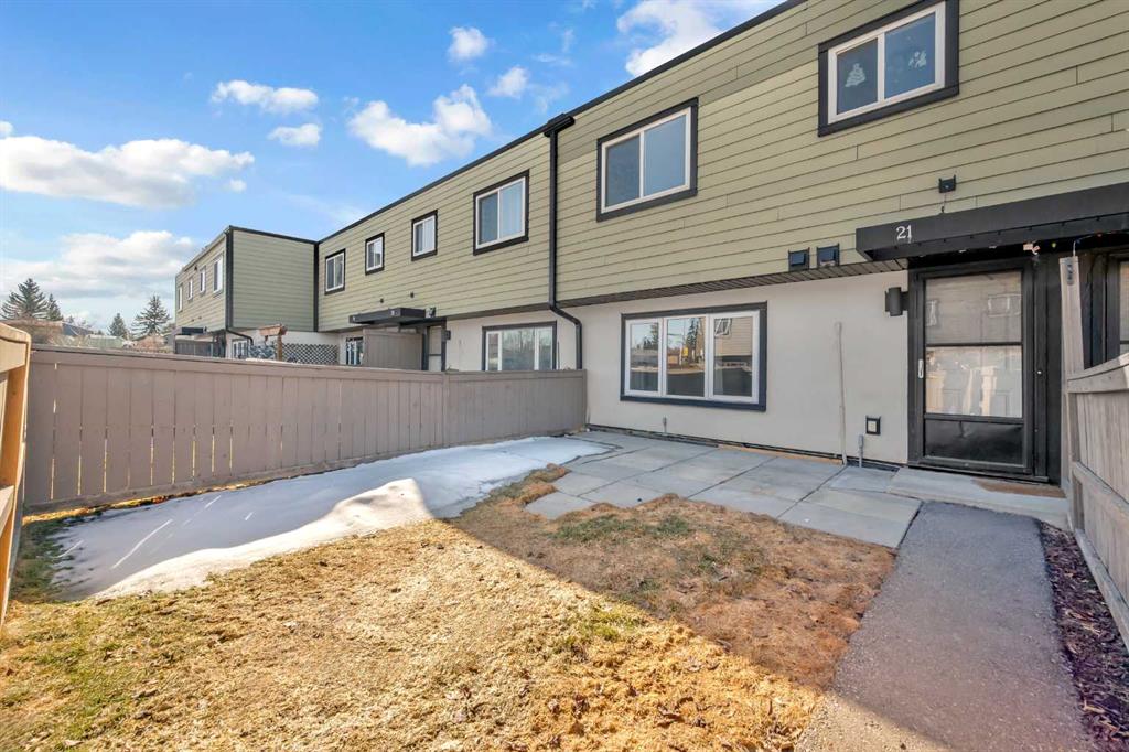 Picture of 21, 3809 45 Street SW, Calgary Real Estate Listing