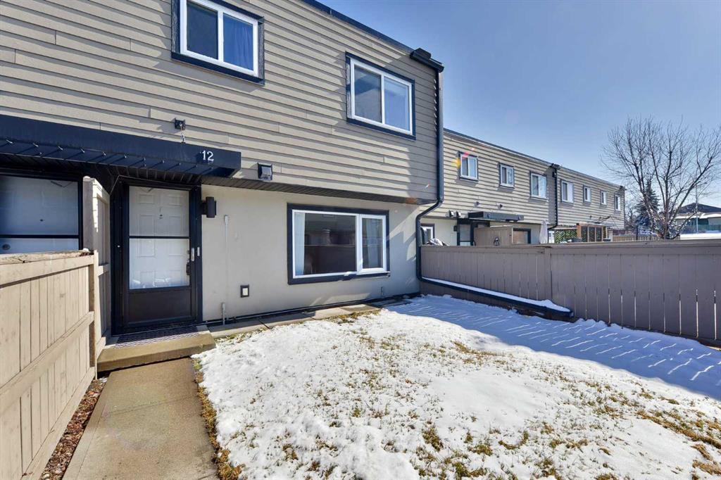 Picture of 12, 3809 45 Street SW, Calgary Real Estate Listing