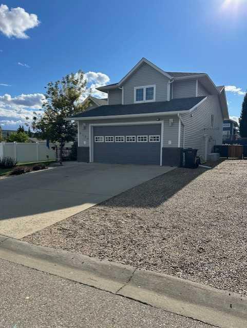 Picture of 9125 133 Avenue , Peace River Real Estate Listing