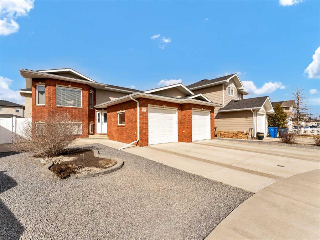 Picture of 38 Somerset Way SE, Medicine Hat Real Estate Listing