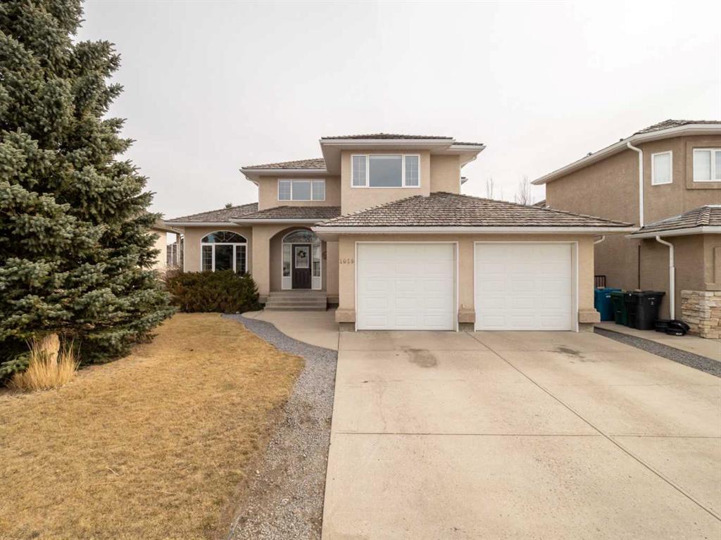 Picture of 1019 Canyon Boulevard W, Lethbridge Real Estate Listing