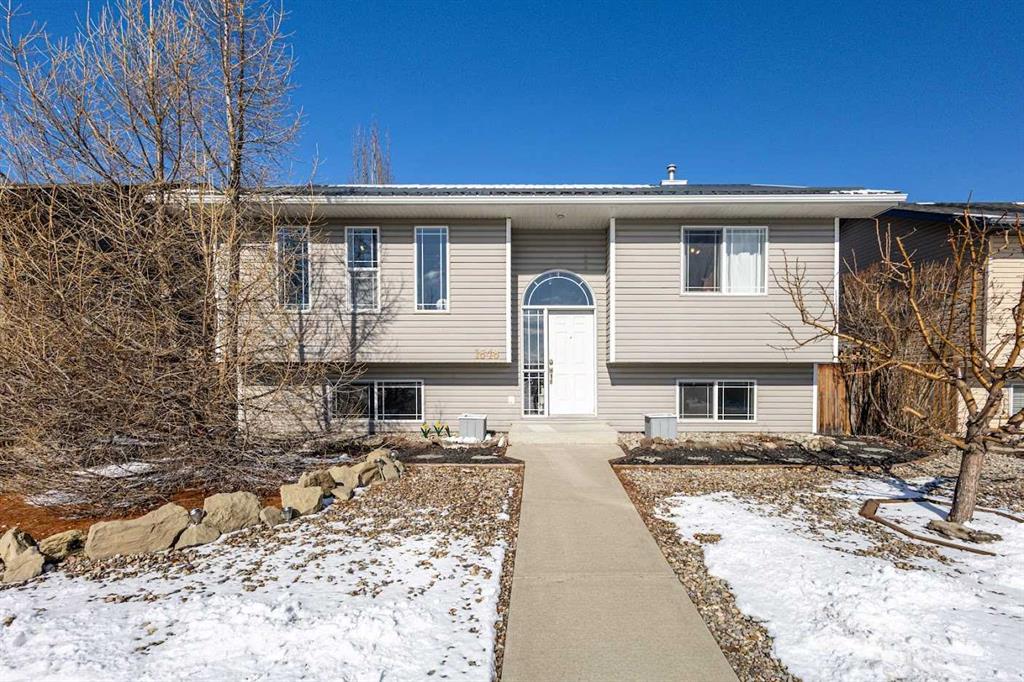 Picture of 1648 Strathcona Gate , Strathmore Real Estate Listing