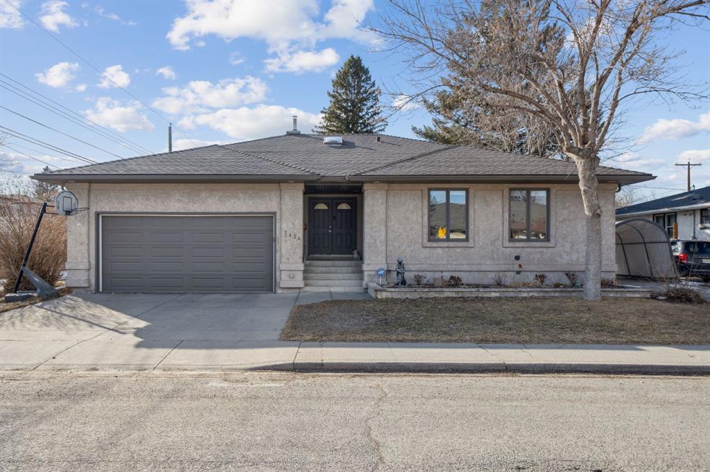 Picture of 2421 18 Street NW, Calgary Real Estate Listing