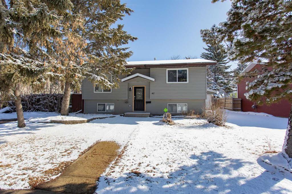 Picture of 42 Heritage Drive , Lacombe Real Estate Listing