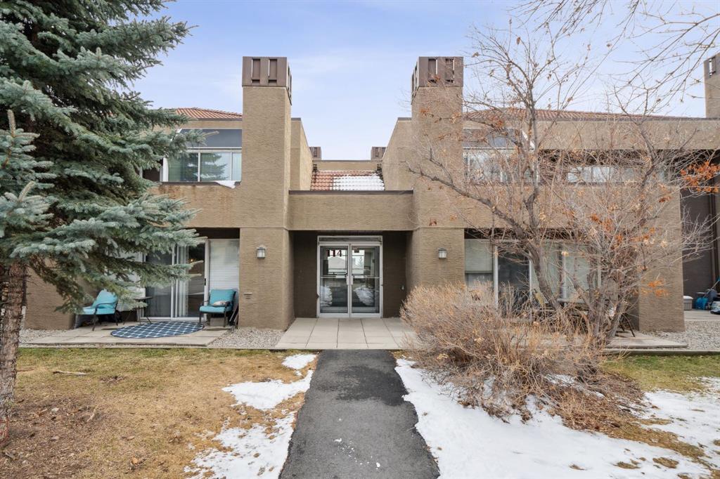 Picture of 8, 114 Village Heights SW, Calgary Real Estate Listing