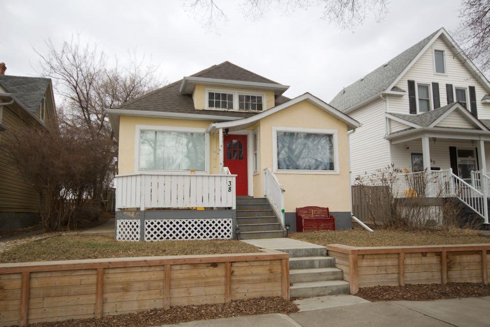 Picture of 38 4 Street SE, Medicine Hat Real Estate Listing