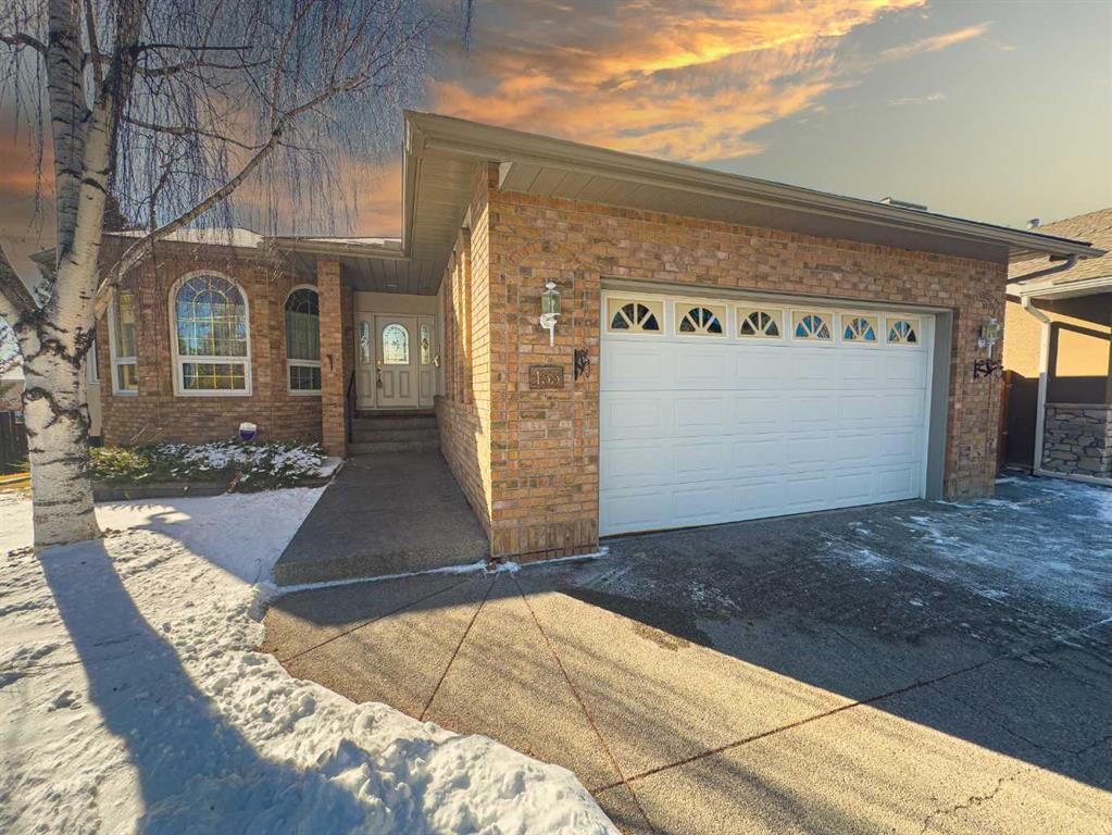 Picture of 155 Evergreen Court SW, Calgary Real Estate Listing