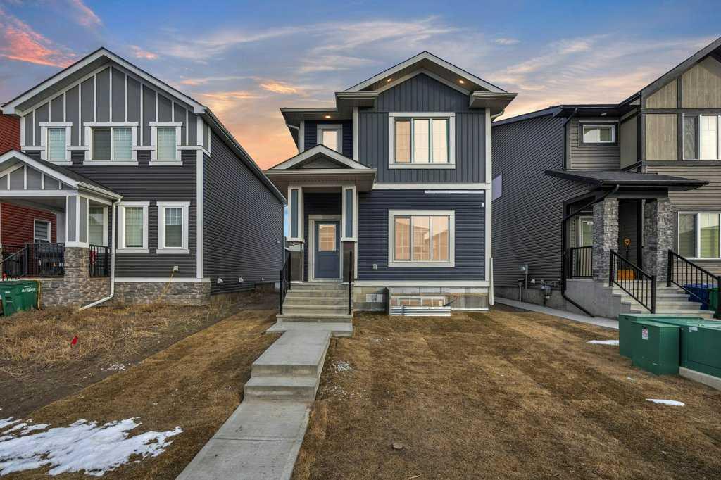 Picture of 334 Midgrove Link SW, Airdrie Real Estate Listing