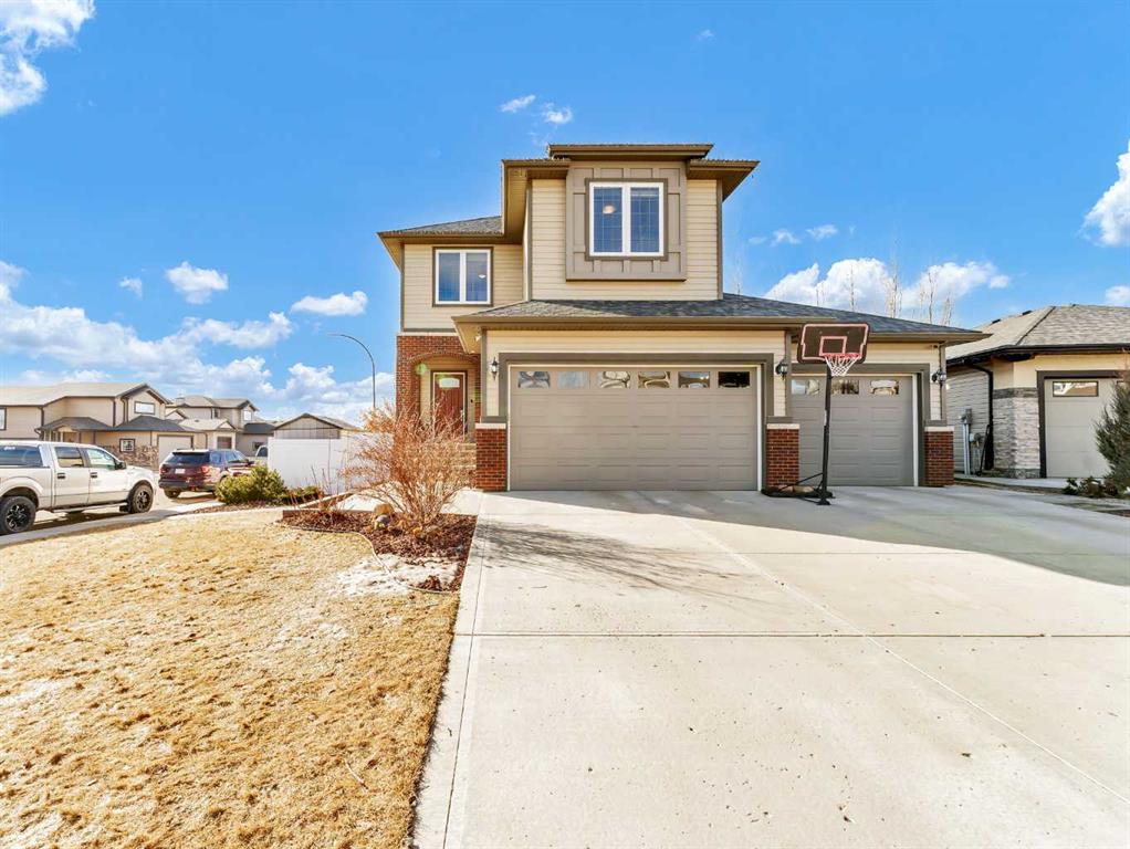 Picture of 28 Hamptons Place SE, Medicine Hat Real Estate Listing