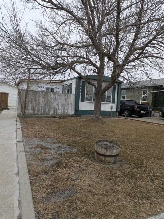 Picture of 4806 6 Street , Coalhurst Real Estate Listing