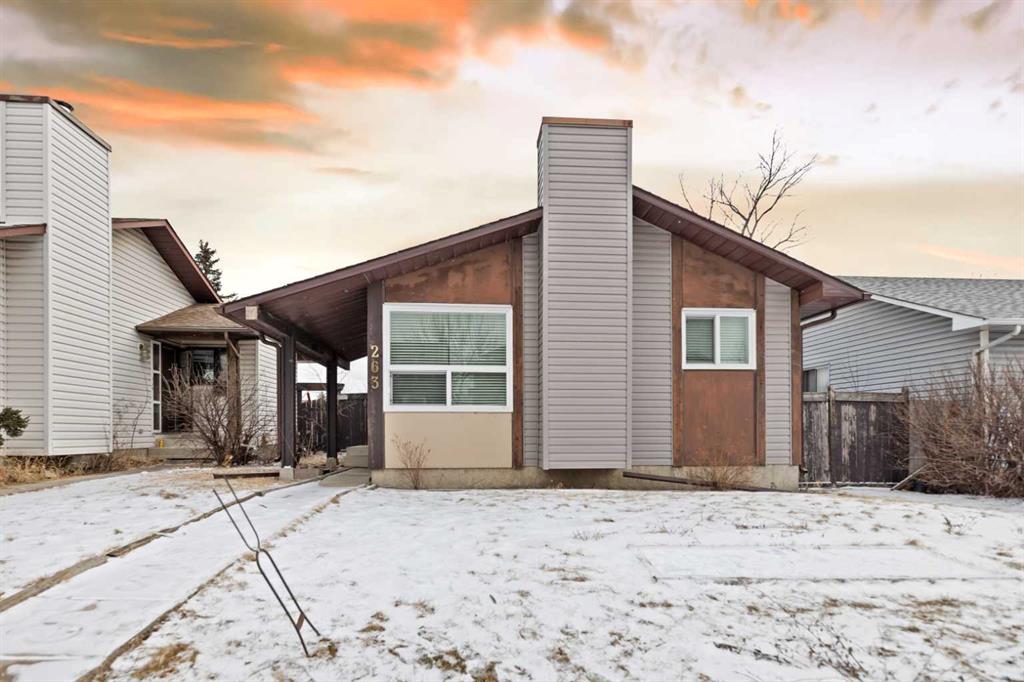 Picture of 263 Castleridge Drive NE, Calgary Real Estate Listing