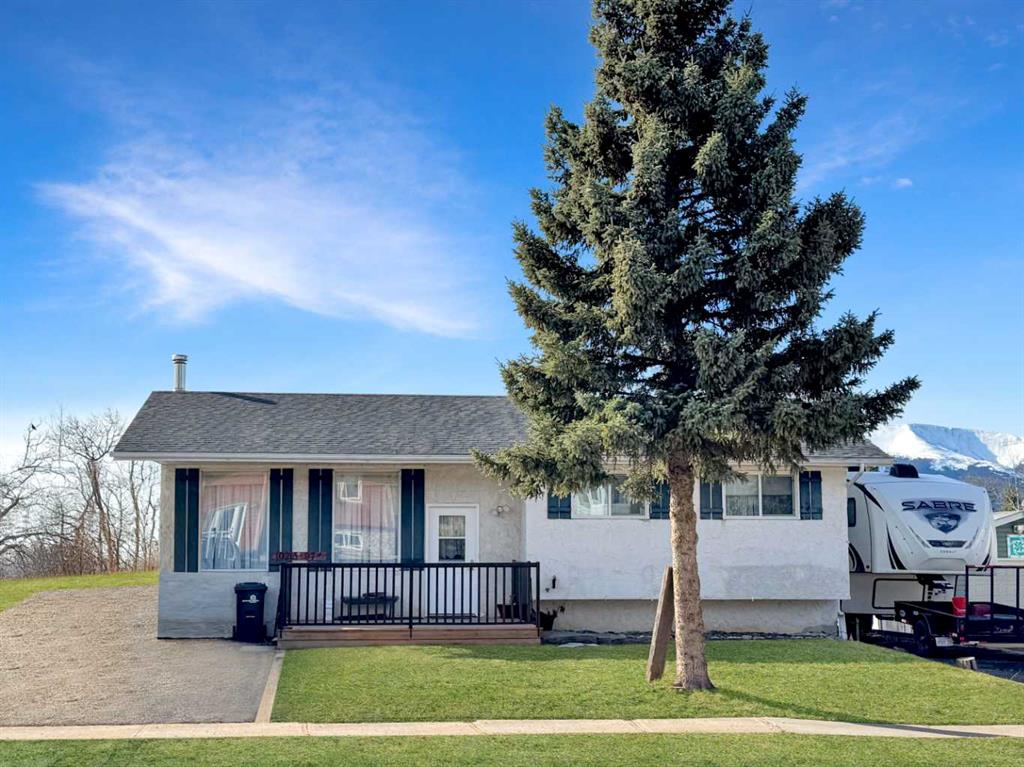 Picture of 10213 97 Avenue , Grande Cache Real Estate Listing