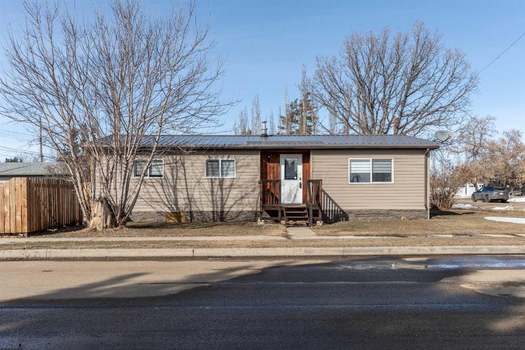 Picture of 4702 49 Avenue , Killam Real Estate Listing