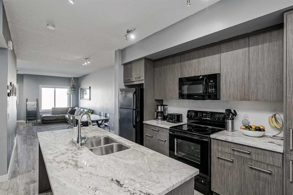 Picture of 37 Stonehouse Crescent NW, High River Real Estate Listing