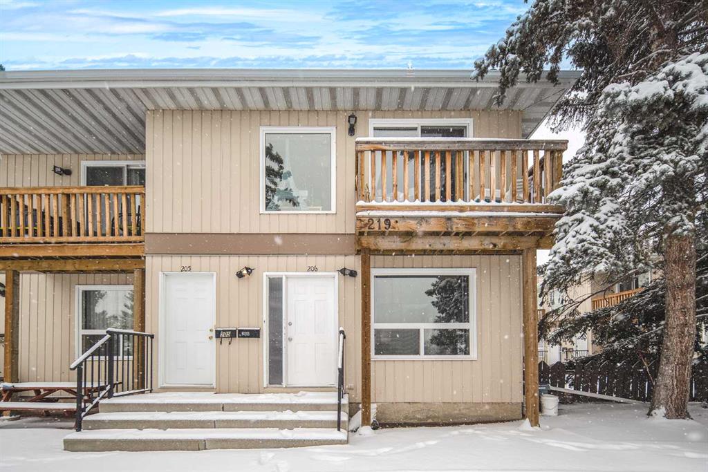 Picture of 206, 219 Huntington Park Bay NW, Calgary Real Estate Listing