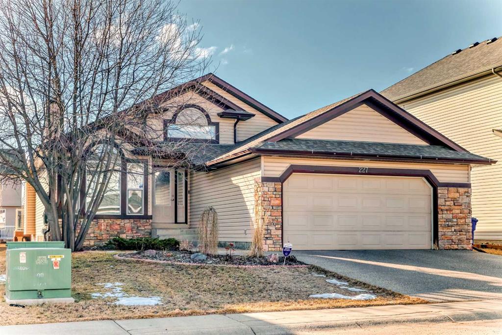 Picture of 227 Hawkmere View , Chestermere Real Estate Listing