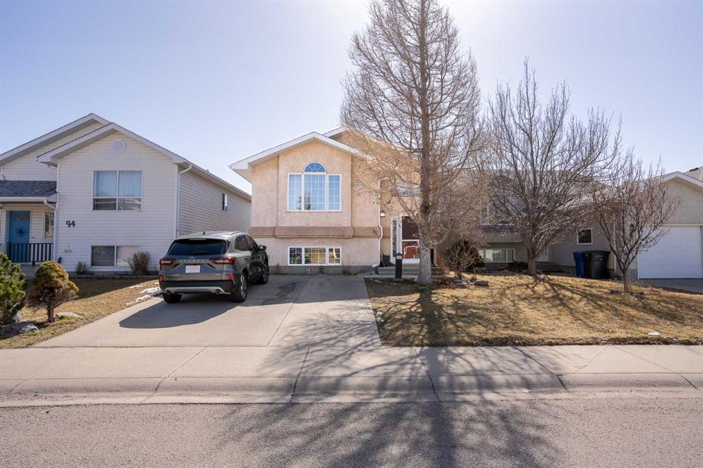 Picture of 96 Chilcotin Road W, Lethbridge Real Estate Listing