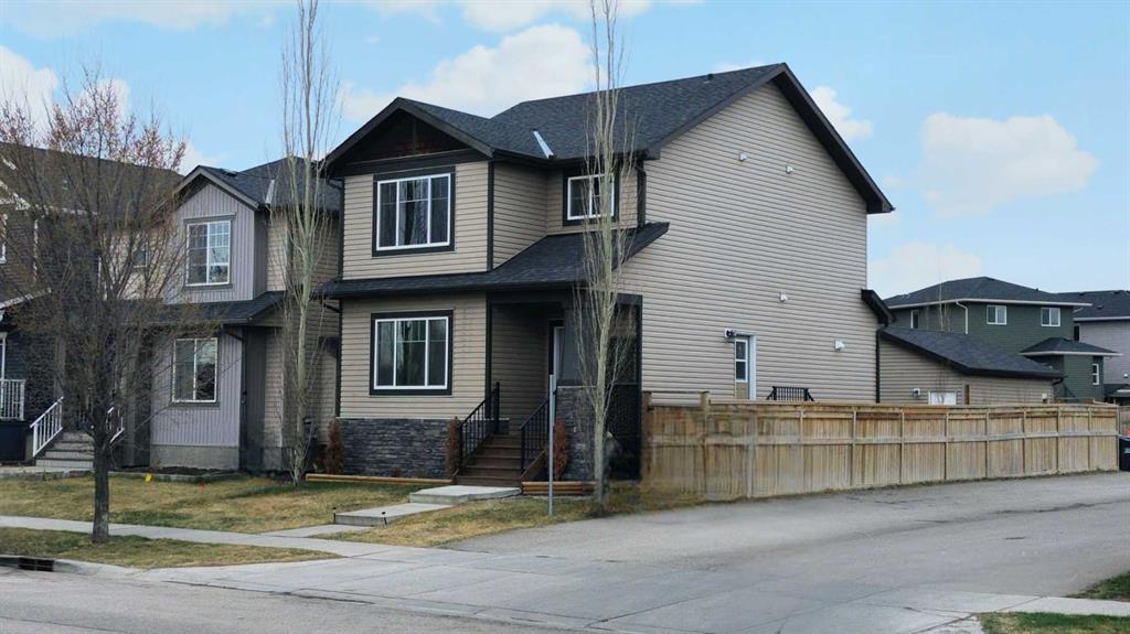 Picture of 2 Willow Drive , Cochrane Real Estate Listing