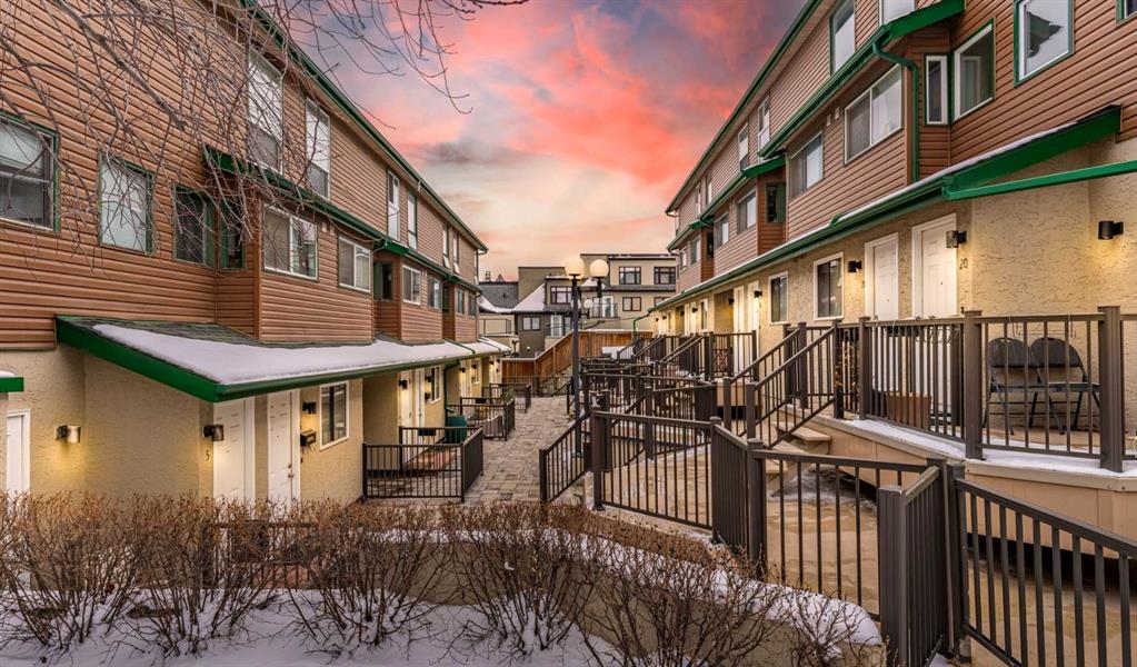 Picture of 16, 2400 15 Street SW, Calgary Real Estate Listing