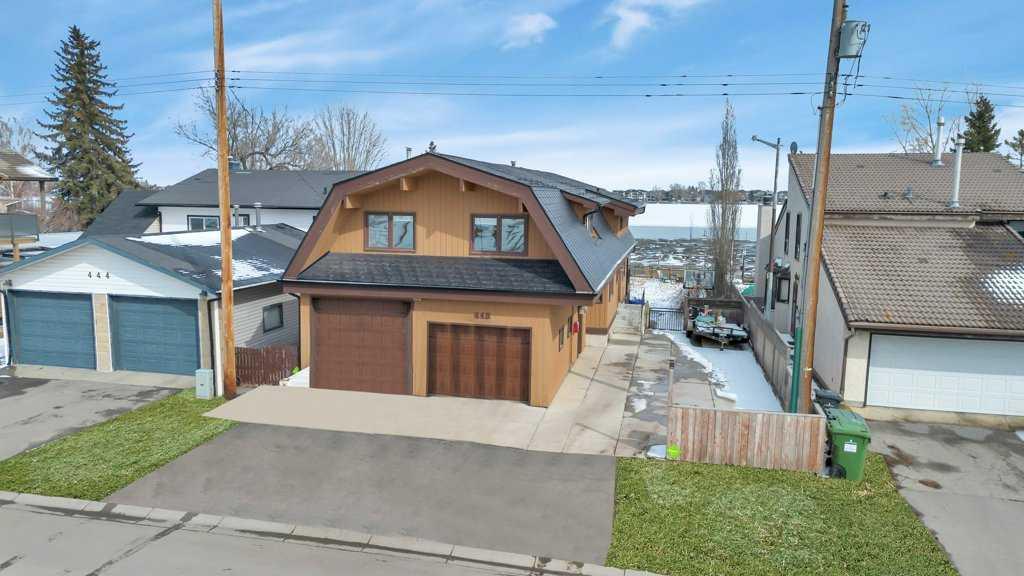 Picture of 448 West Chestermere Drive , Chestermere Real Estate Listing