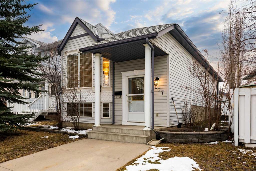 Picture of 8007 Laguna Way NE, Calgary Real Estate Listing