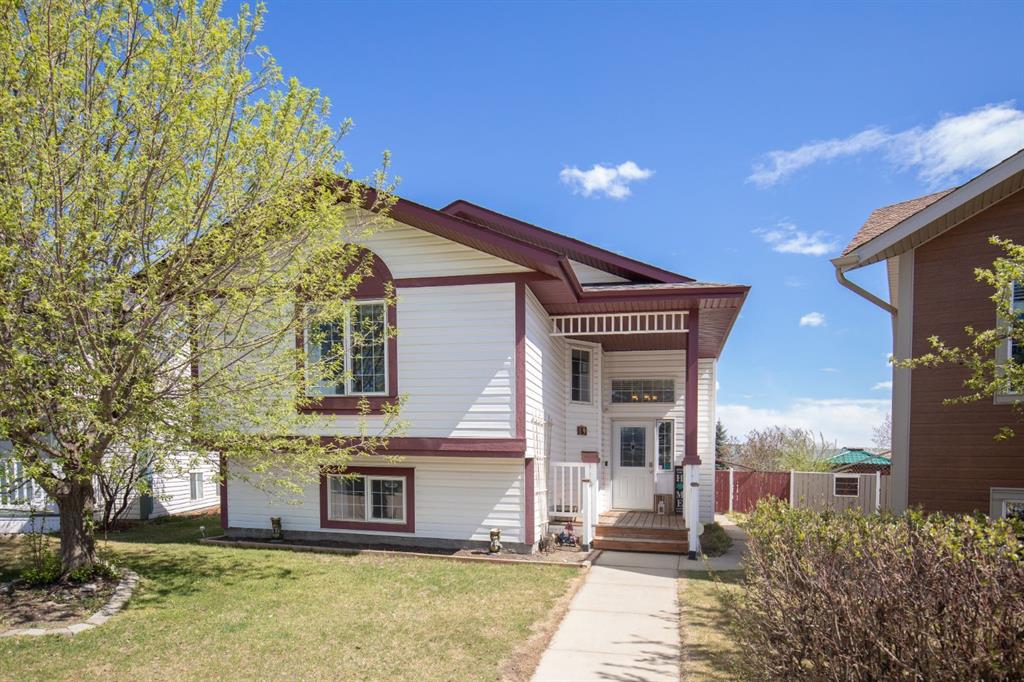 Picture of 19 Kerr Close , Red Deer Real Estate Listing