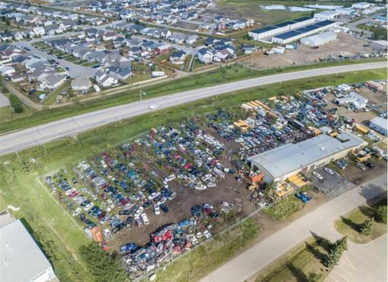 Picture of 2 Industrial Drive , Sylvan Lake Real Estate Listing