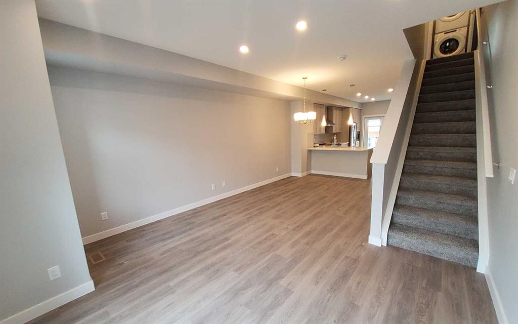 Picture of 734 Sage Hill Grove NW, Calgary Real Estate Listing