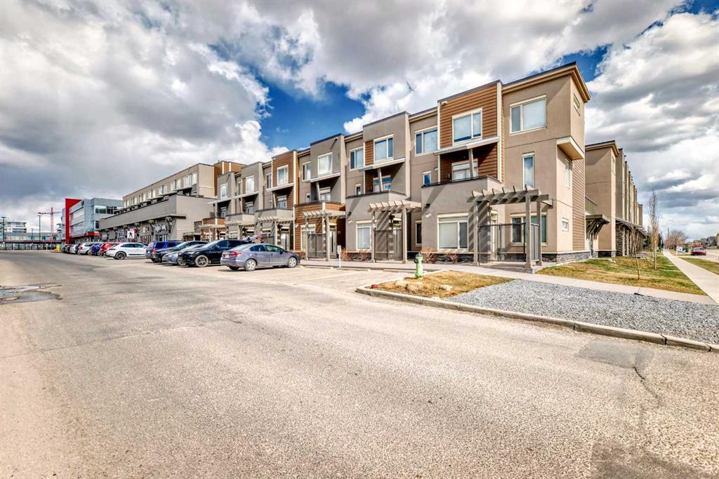 Picture of 319, 10 Westpark Link SW, Calgary Real Estate Listing