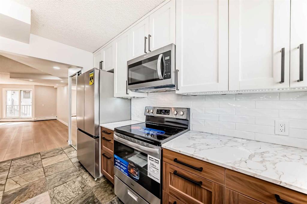 Picture of 18, 2400 15 Street SW, Calgary Real Estate Listing