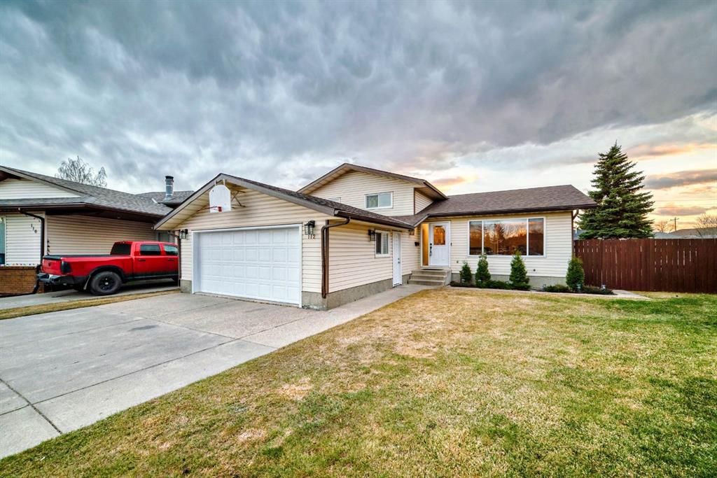 Picture of 112 Falconridge Close NE, Calgary Real Estate Listing